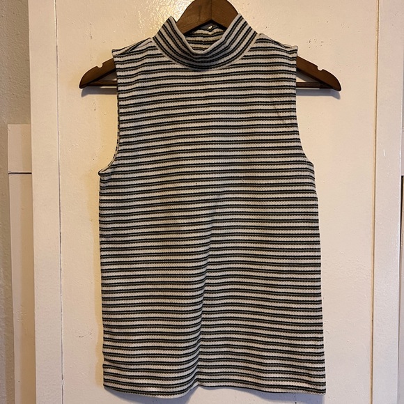 Turtleneck tank LOFT - Picture 1 of 3